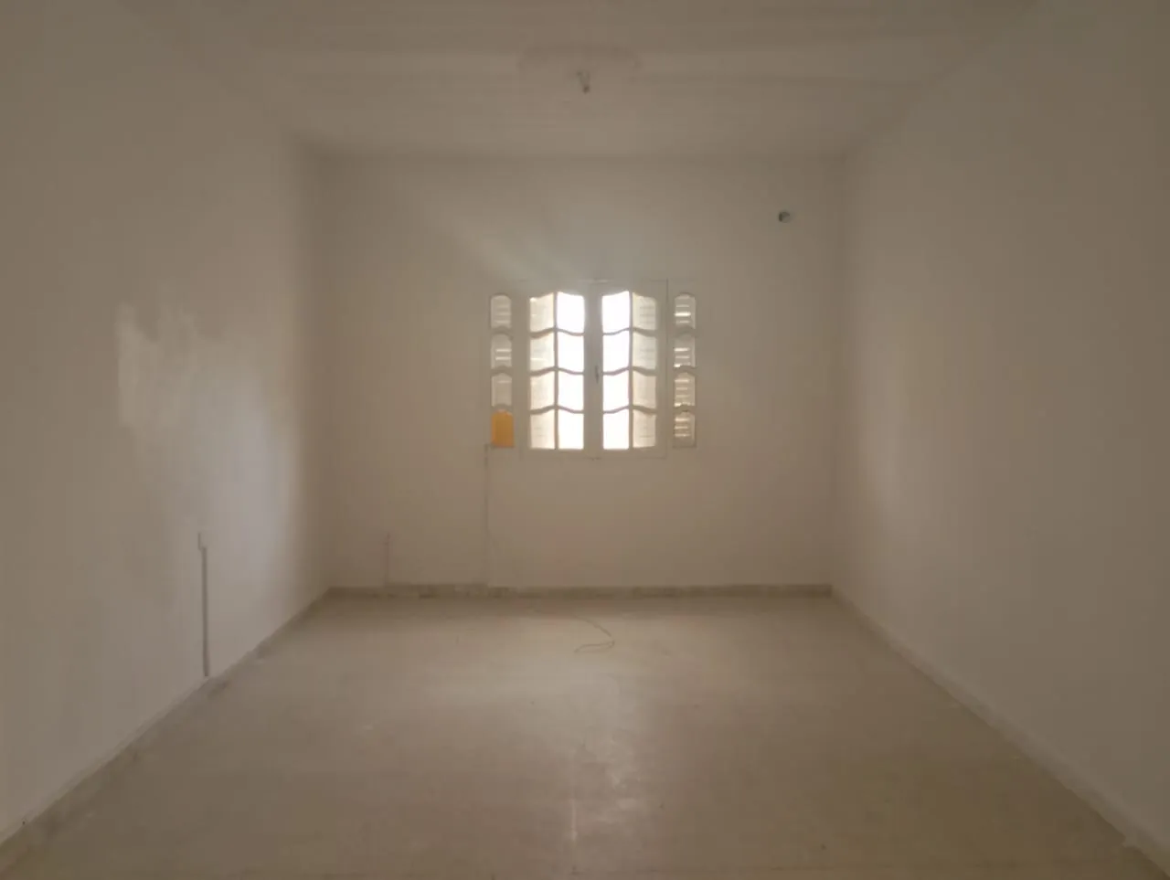 A louer Rdc de villa S+3 prét de Recette des finances Mourouj 1