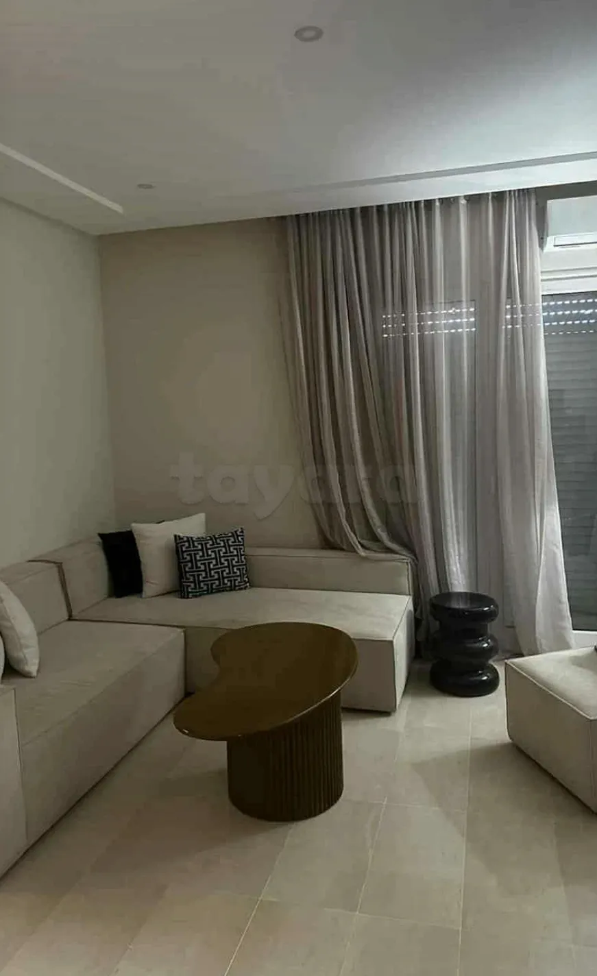 Location S1 meublé à Chotrana 1