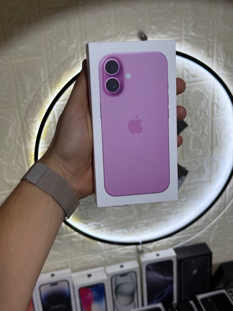 iPhone 16