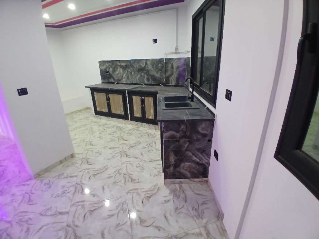 A vendre 2 appartement type S+2. situé au premier étage deuxième étage zone akouda