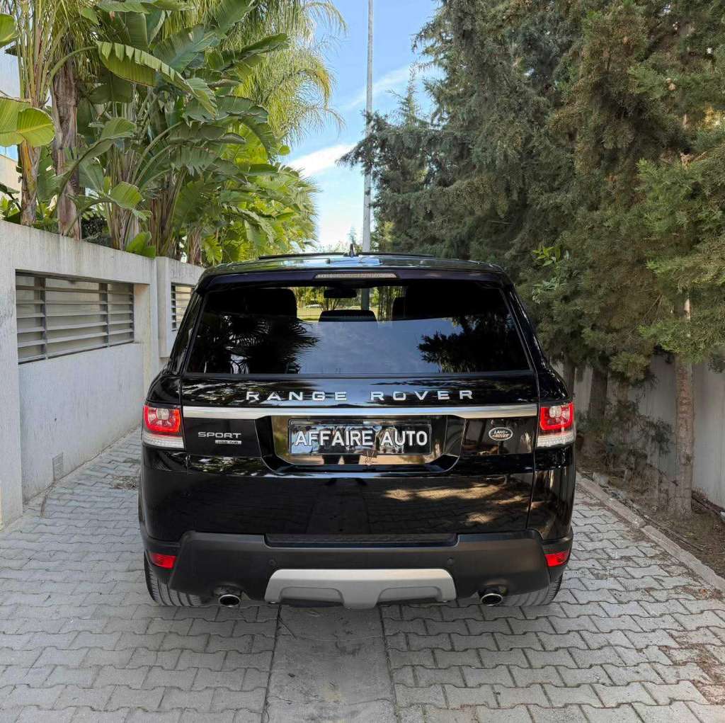  Range Rover Sport diesel 3L 2017 seri 258⛔️  

Voiture puissante, confortable et bien entretenue.