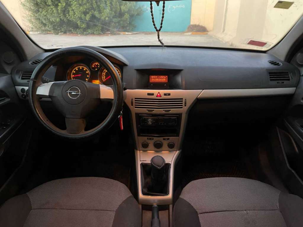 Opel Astra H