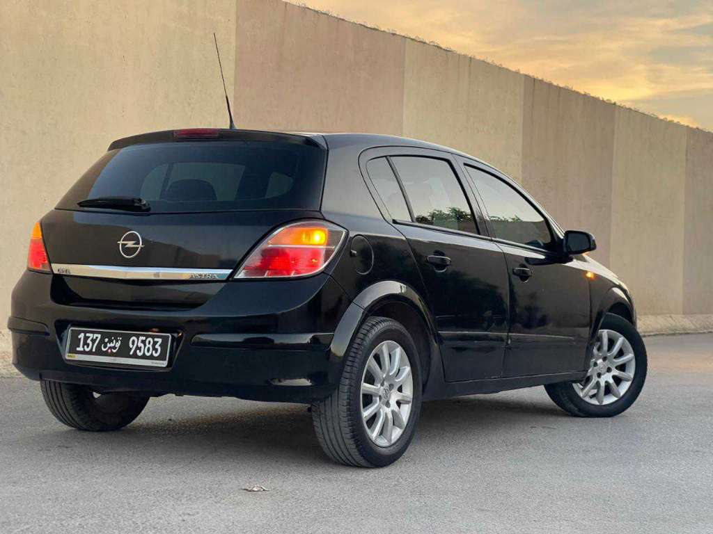 Opel Astra H