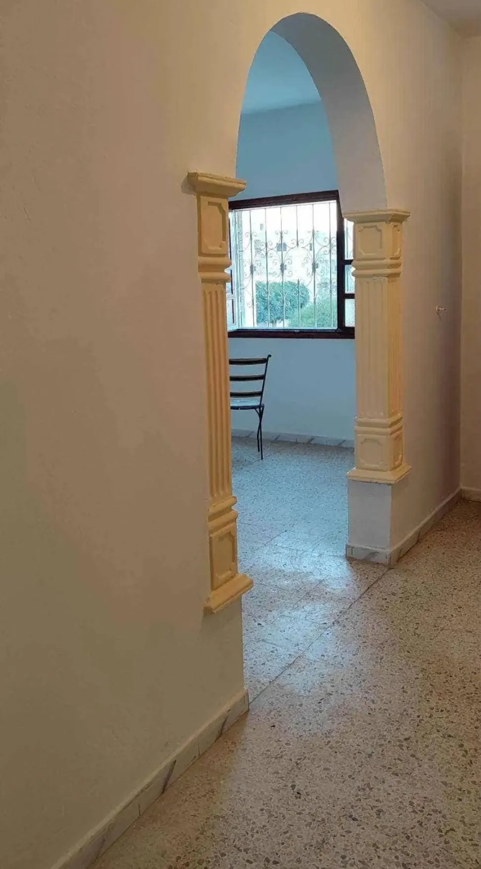 Location S2 vide à La Marsa