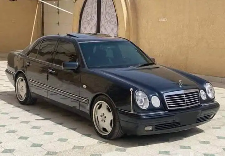 Drapeau diplomatique Mercedes_benz 