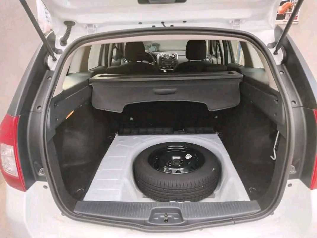 DACIA LOGAN MCV PREMIÈRE MAIN