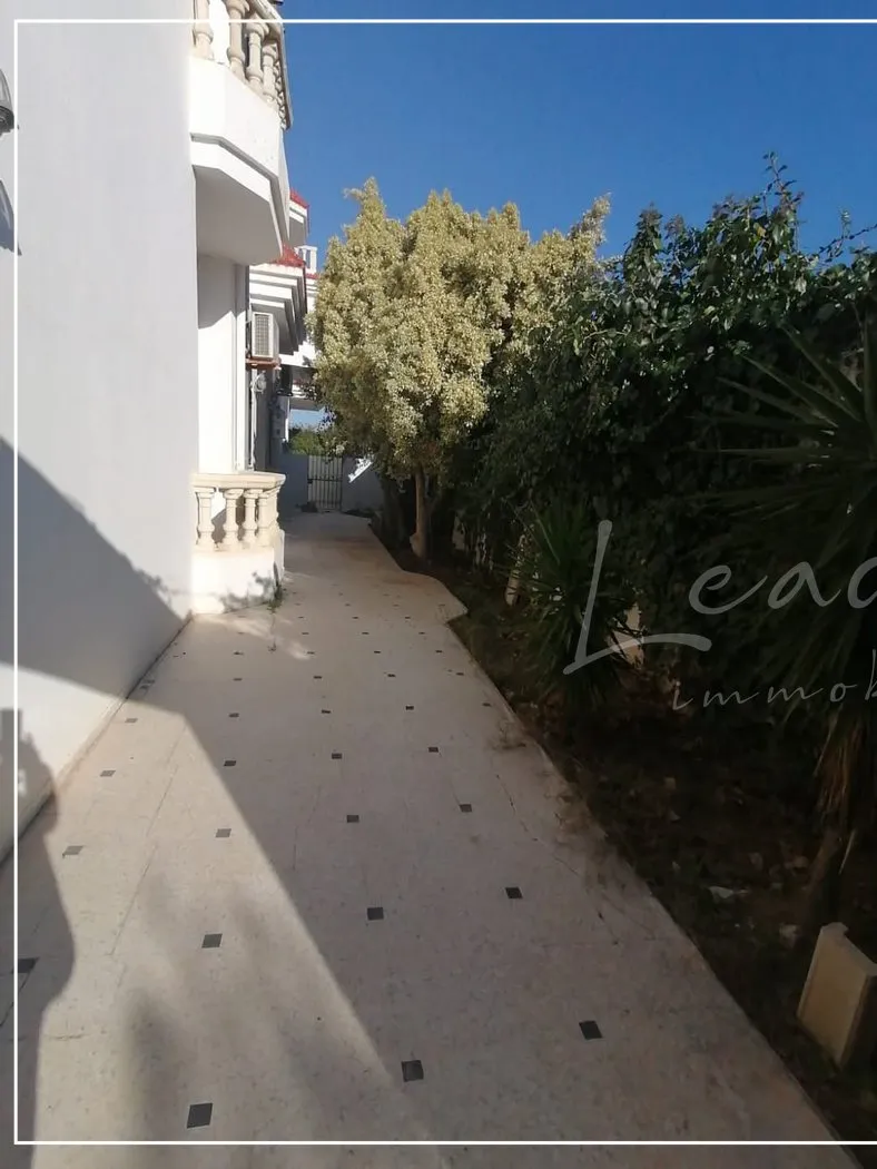 🏡 À VENDRE – S+2 à HAMMAMET SUD 📐 100 m² | 📍 Emplacement calme