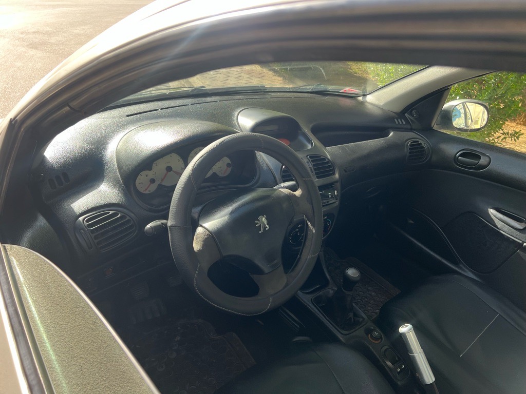 Peugeot tout option première main d'origine