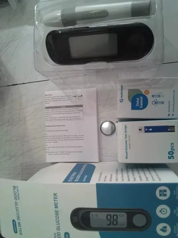 Compteur de glycémie, Kit de test du diabète,avec 50 bandelettes de Test + 50 lancettes IMPORTER