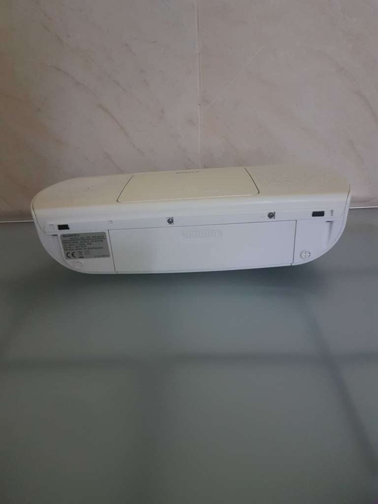 Poste sony boom box.