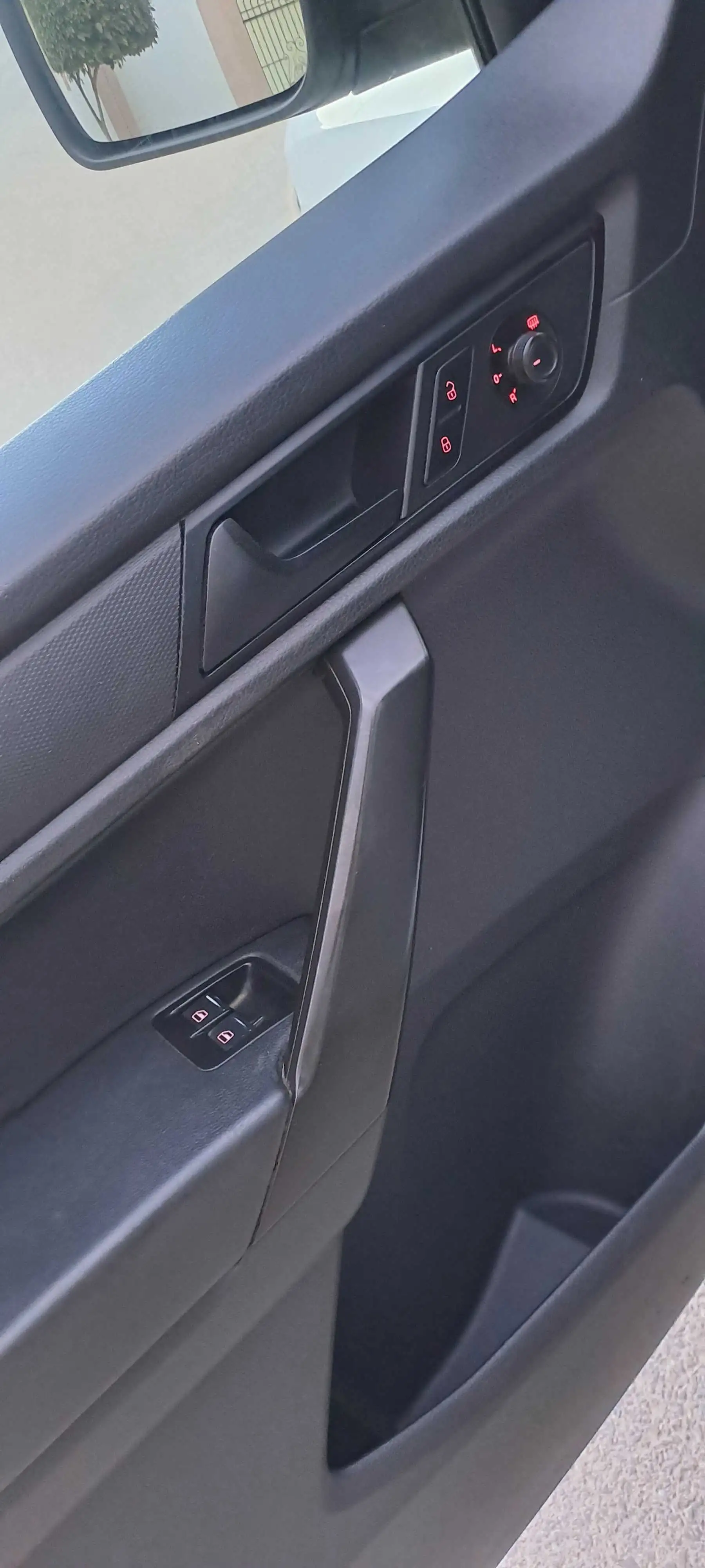 Tél 97 233 802 Caddy prestige