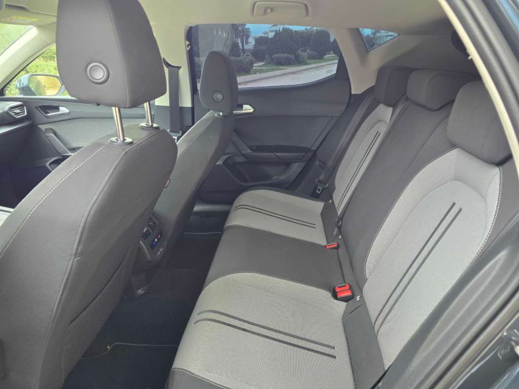 Av Seat Léon 2022 essence 6cv boîte 6 ttoption importée série 258 tél 23.964.164/27.550.630 