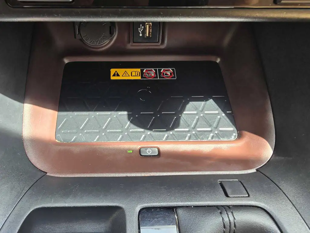 Toyota Rav4 essence/Hybride2.5 2023/07 ⛔️
🔁 on accepte l échange des voitures