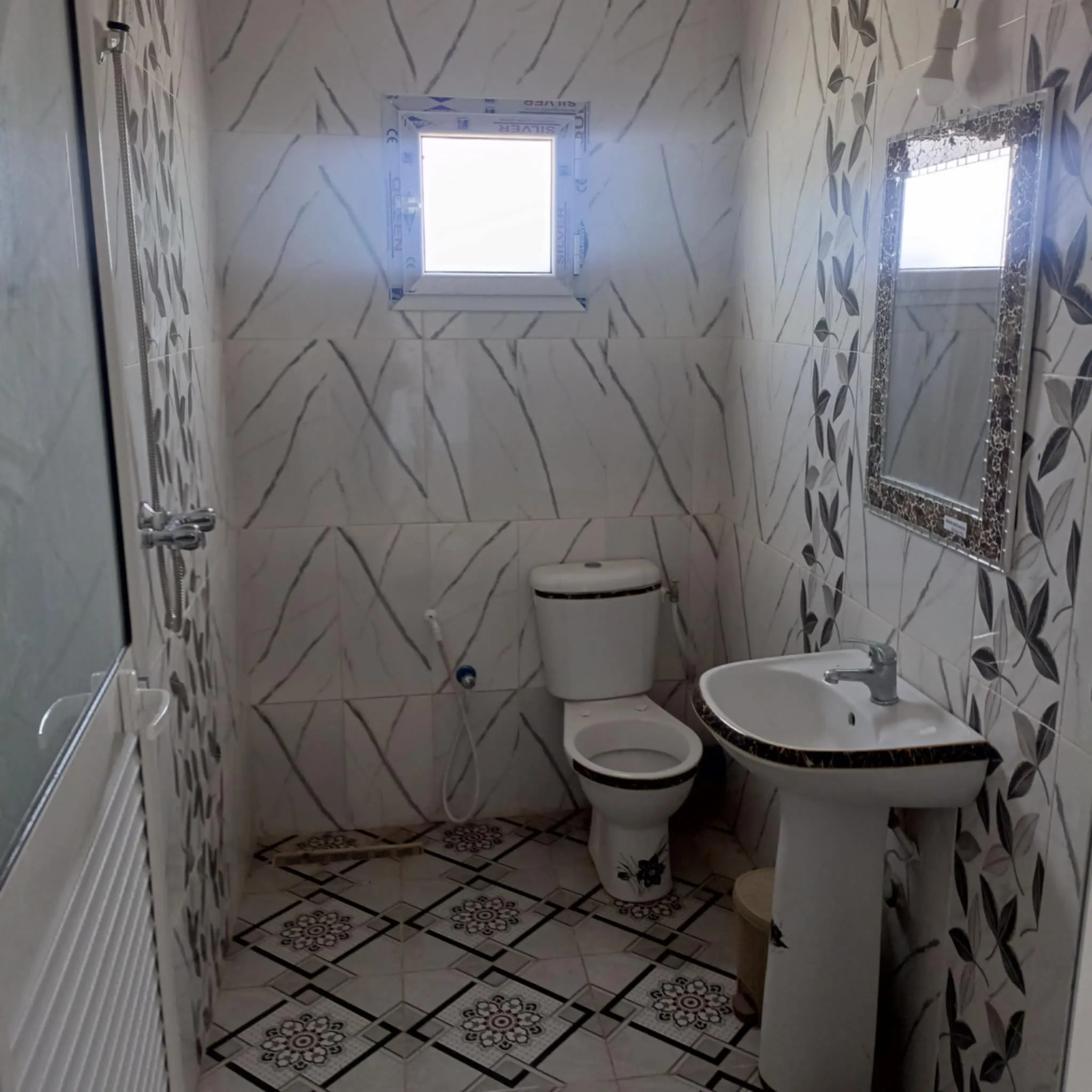 AV studio de 600m à hammamet sud 