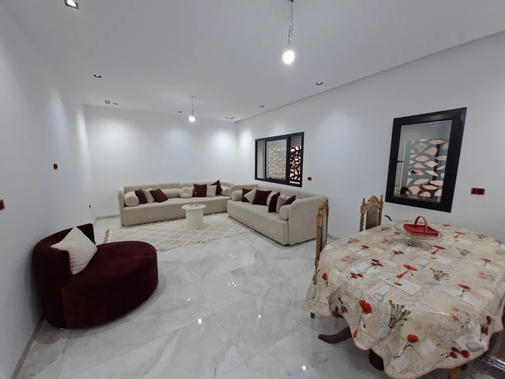 Villa moderne S+4 à El Mourouj 5