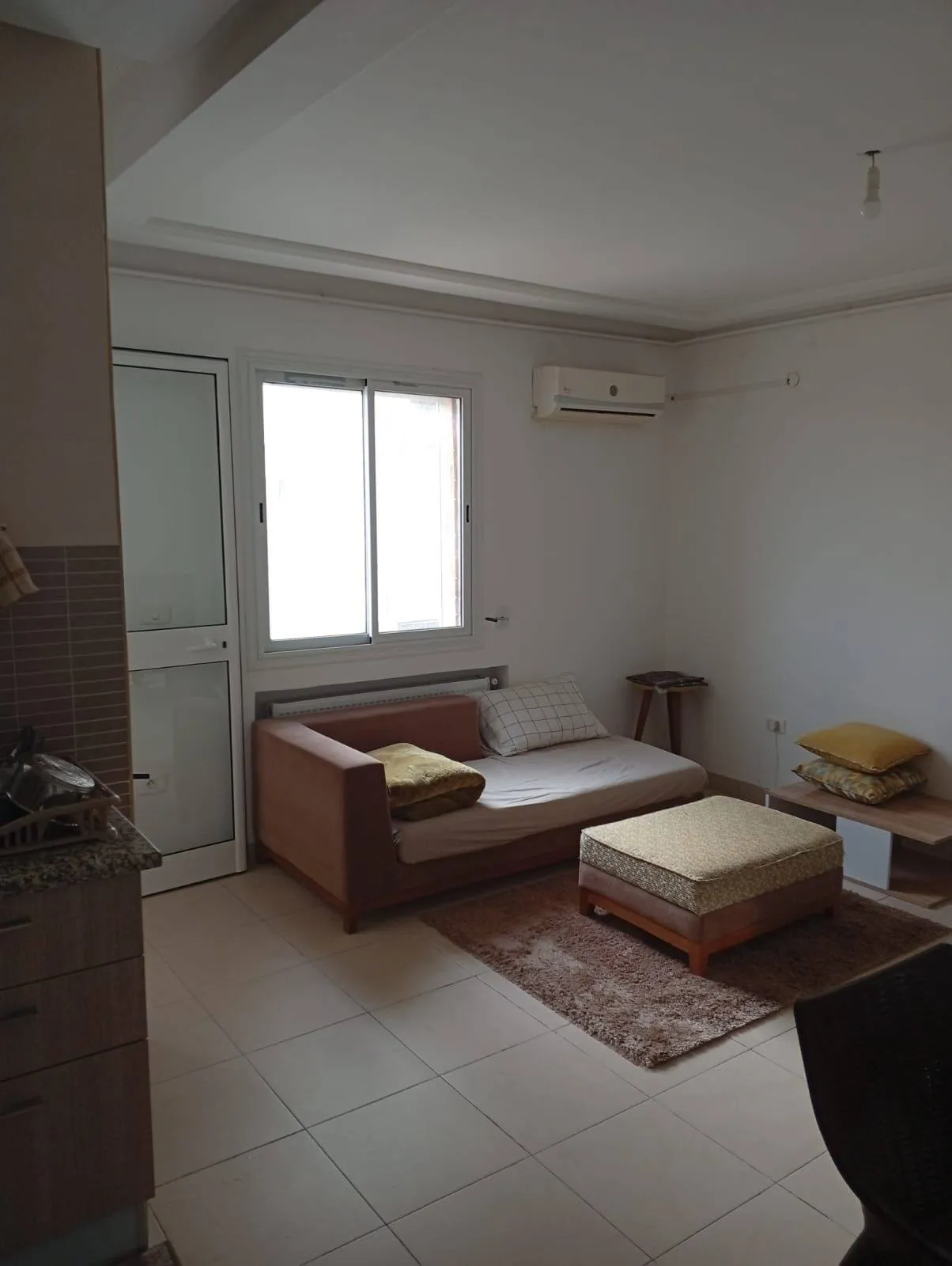 AL S+1 vide behi ladgham 5mn derrière Esprit 700dt