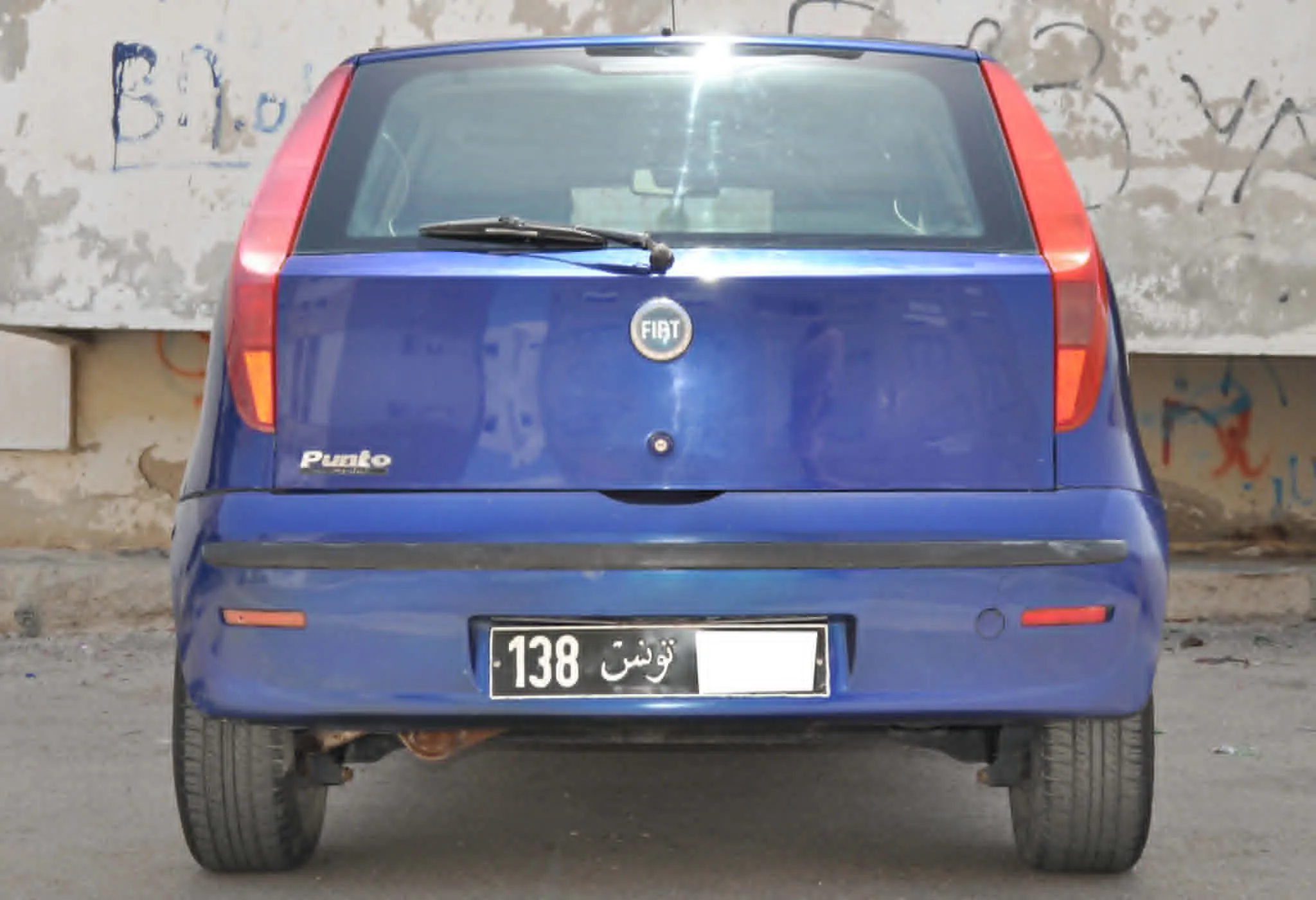Punto 3 TEL : 99.976.624 PRIX 18.700