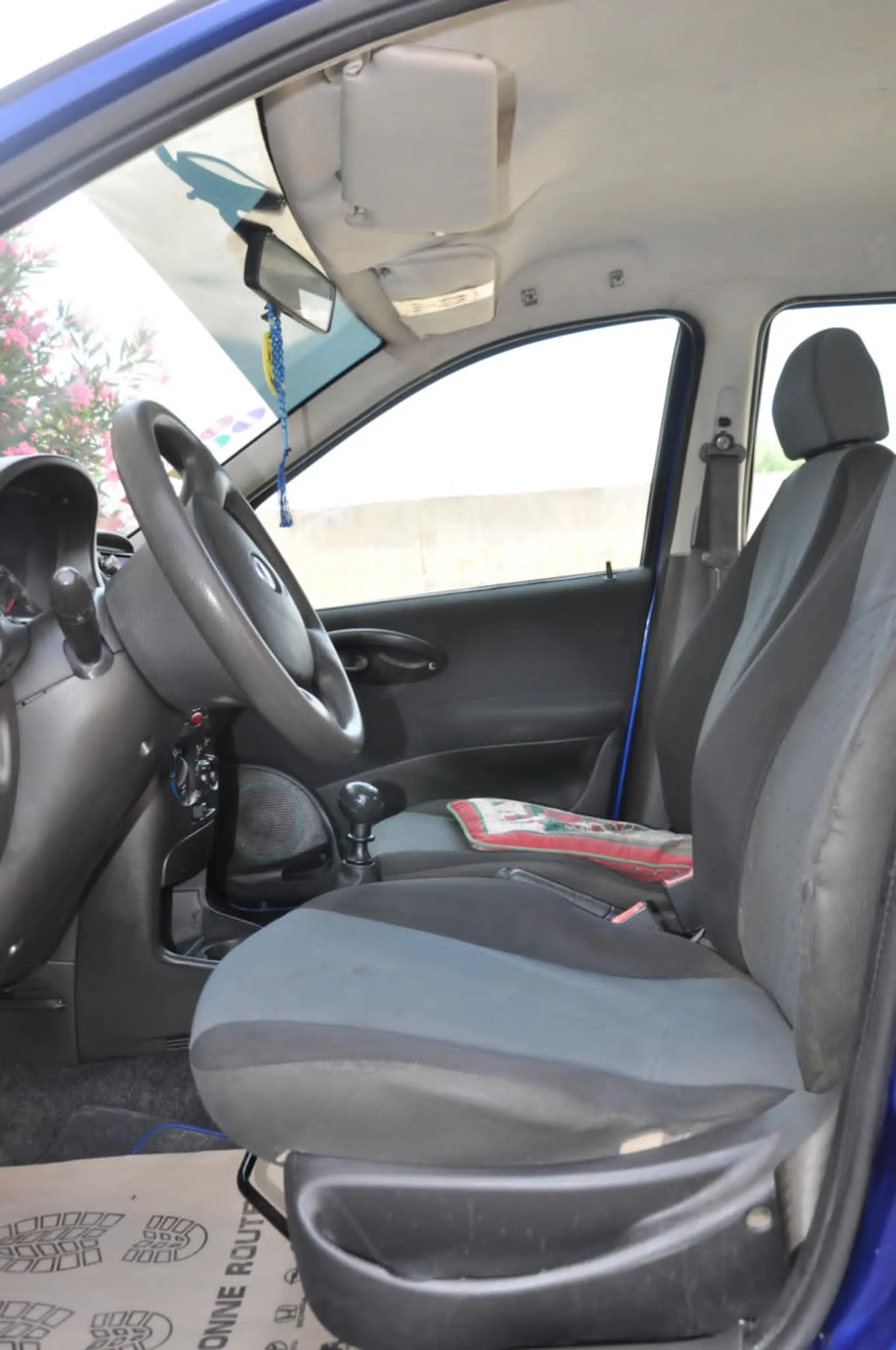 Punto 3 TEL : 99.976.624 PRIX 18.700