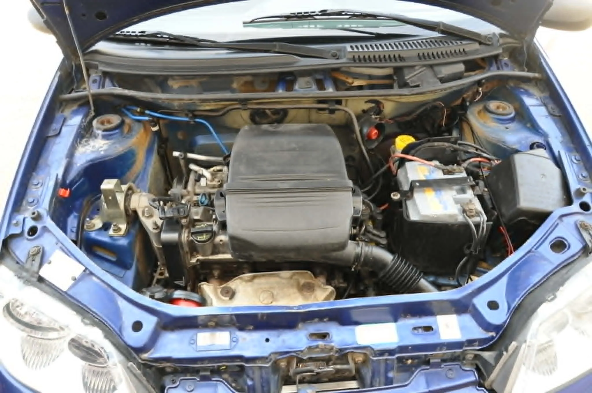 Punto 3 TEL : 99.976.624 PRIX 18.700