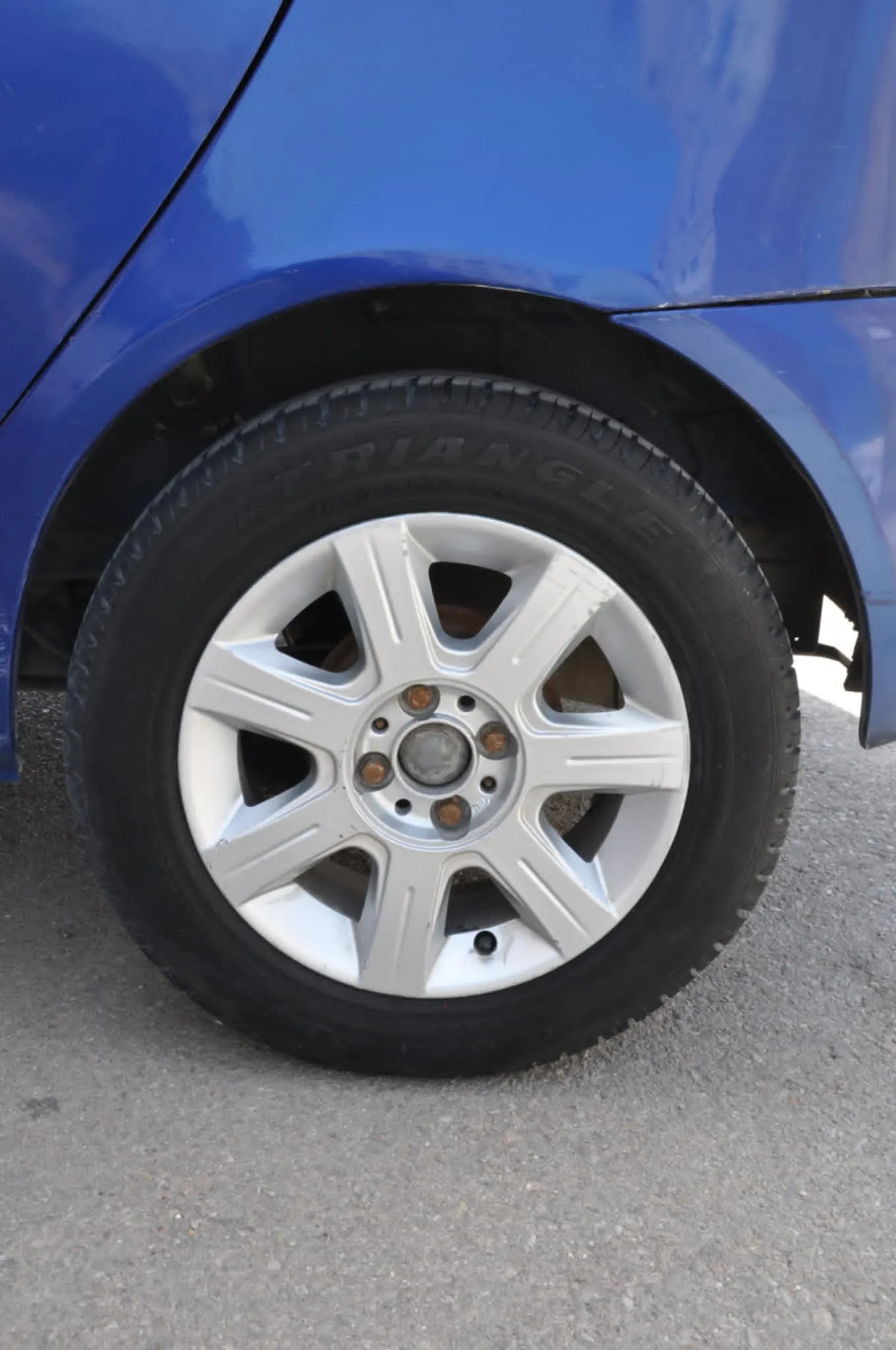 Punto 3 TEL : 99.976.624 PRIX 18.700