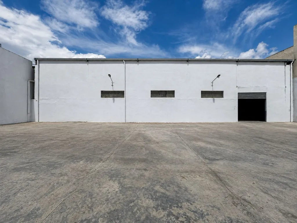 Dépôt industriel à louer – El Mghira 3