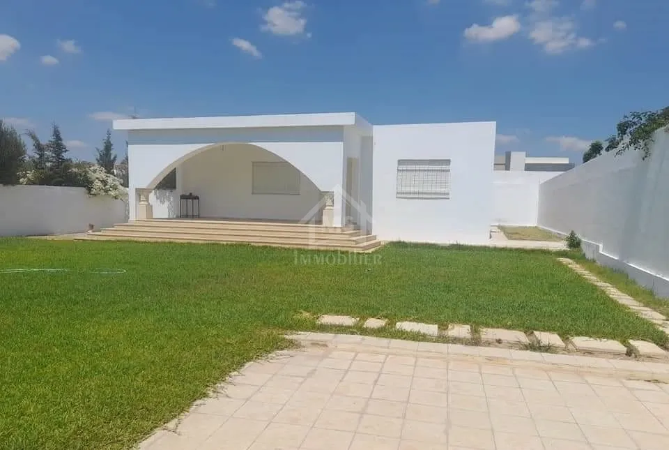 Belle villa toute neuve avec un grand jardin Ă vendre 51355351