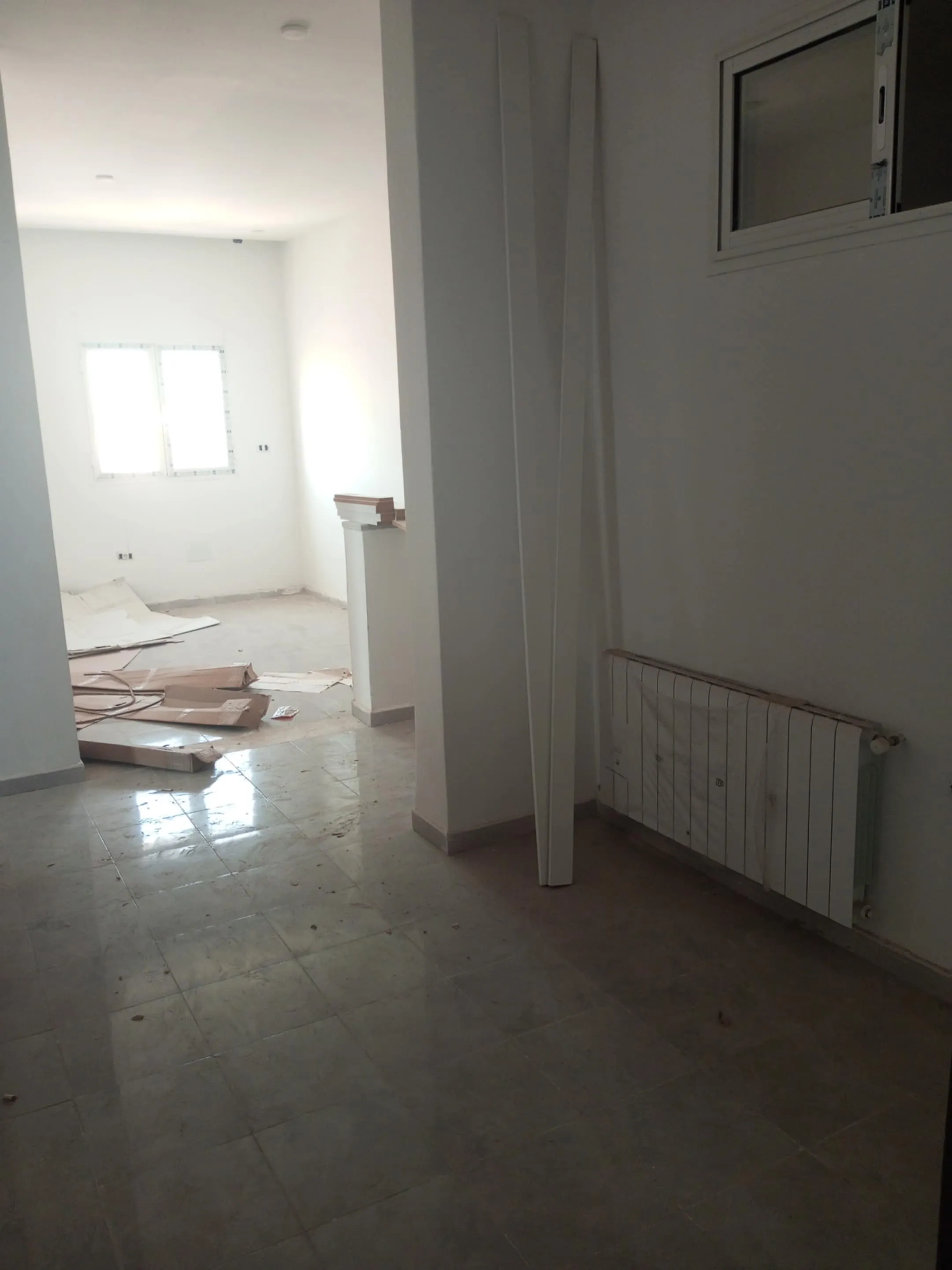  un appartement s+2 haut standing au 2éme étage a louer situé a khaznadar