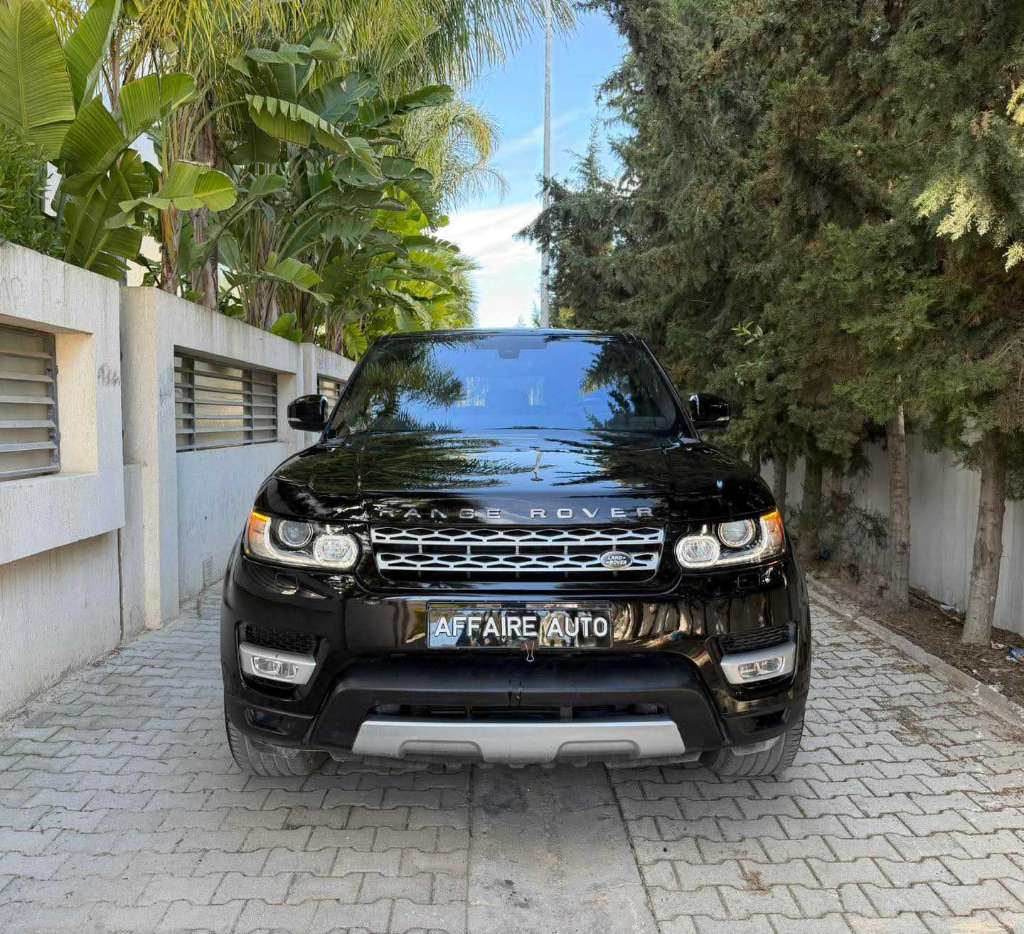 Range Rover Sport diesel 3L 2017 seri 258⛔️  

Voiture puissante, confortable et bien