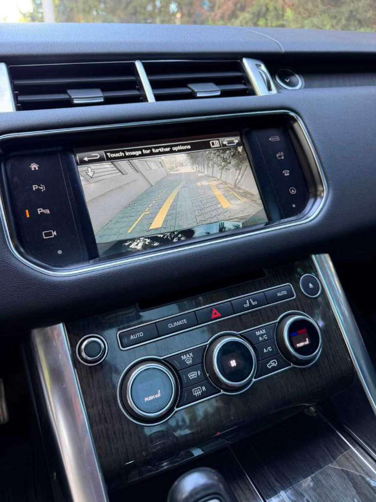 Range Rover Sport diesel 3L 2017 seri 258⛔️  

Voiture puissante, confortable et bien