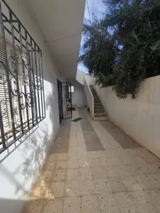À VENDRE – Maison à Chott Meriem