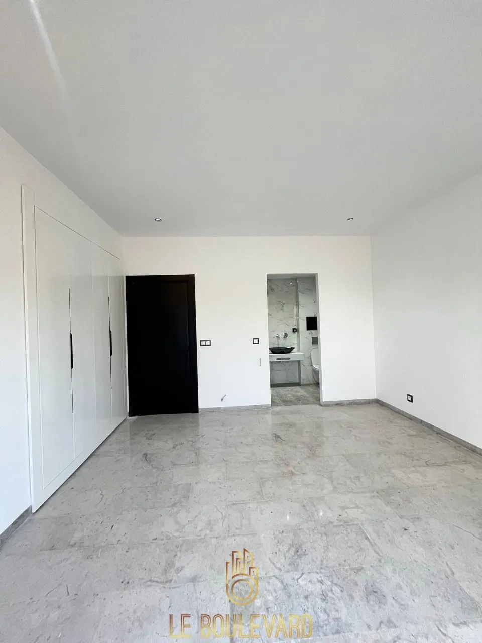 À vendre : Villa S+4 de très haut standing située à Sidi Jdidi, Hammamet