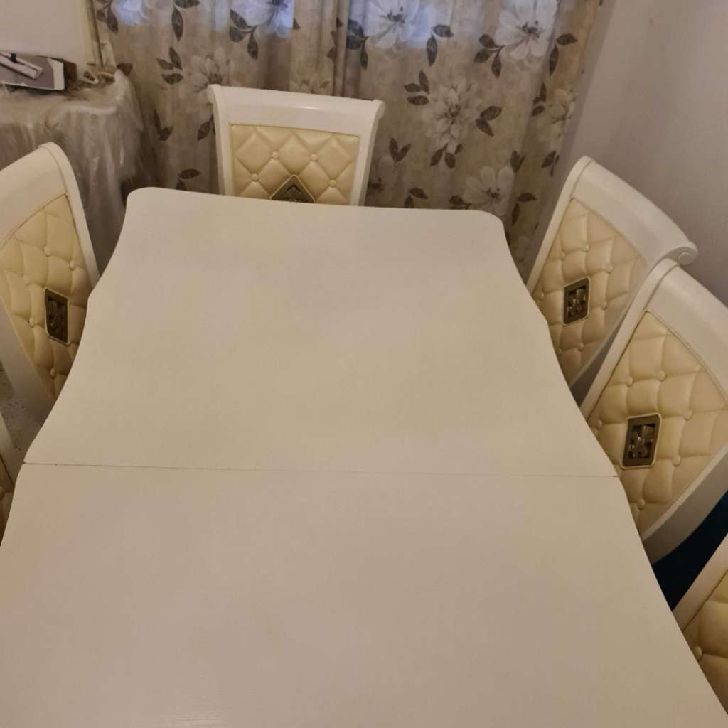Foursa salle à manger royale neuve 