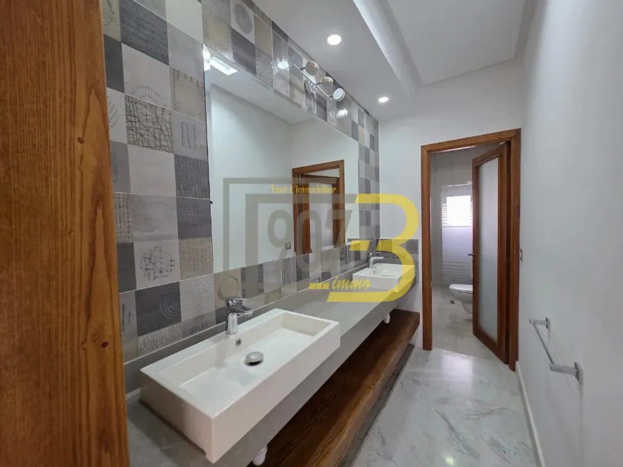 À louer – Étage de villa S+4 avec piscine à Menzah 9