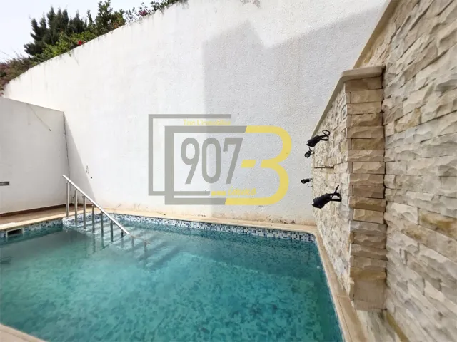 À louer – Étage de villa S+4 avec piscine à Menzah 9