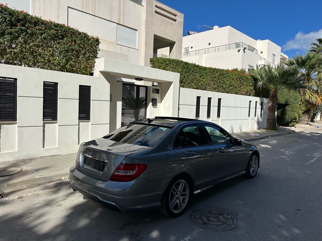 Mercedes c180 restyle phase 2 kit Amg pack night edition sport etat neuf