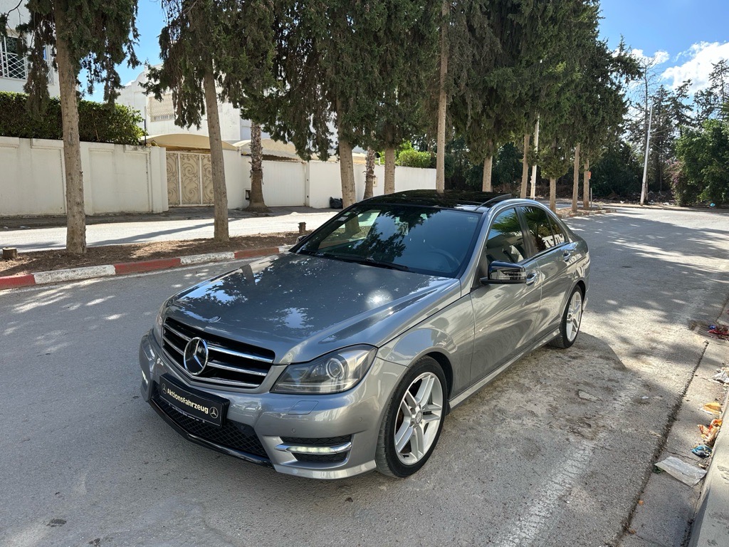 Mercedes c180 restyle phase 2 kit Amg pack night edition sport etat neuf