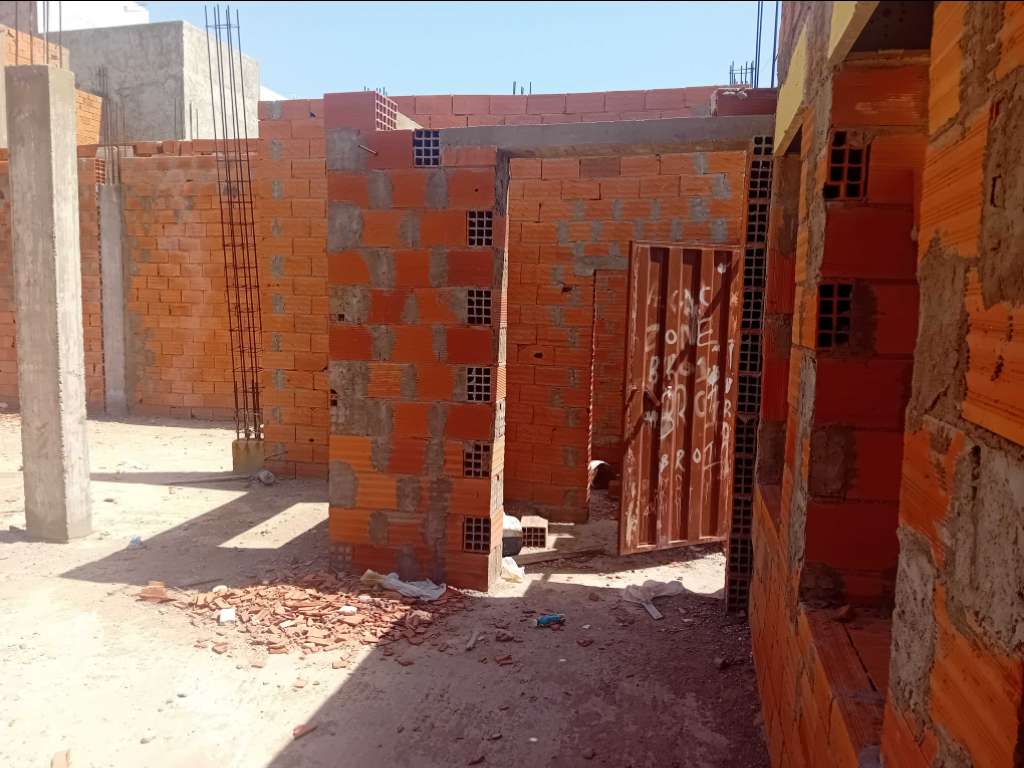 À Vendre – Maison Inachevée à Hay Riadh 5, Sousse