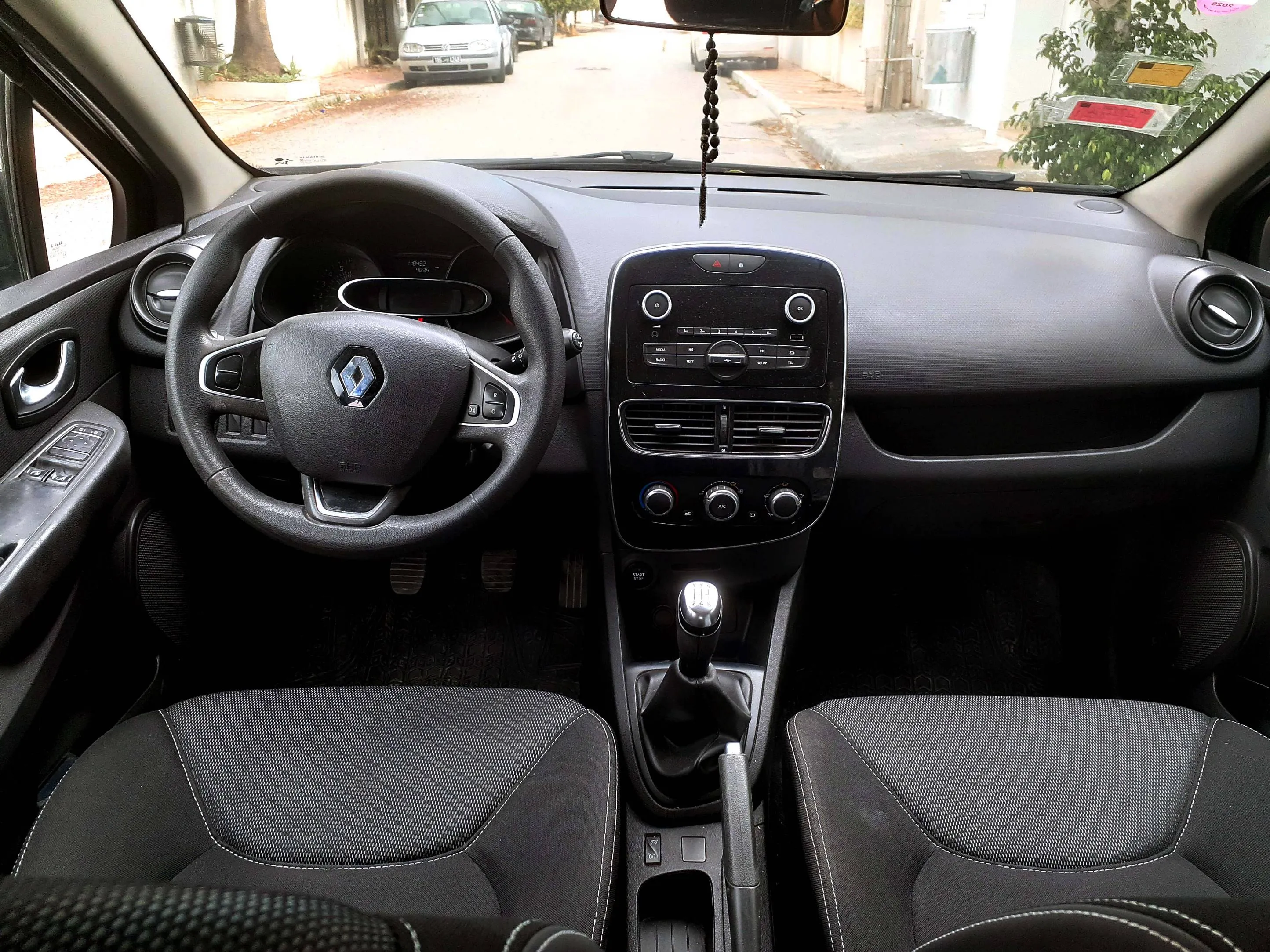 RENAULT CLIO 4 tu 194 تسجيل أول