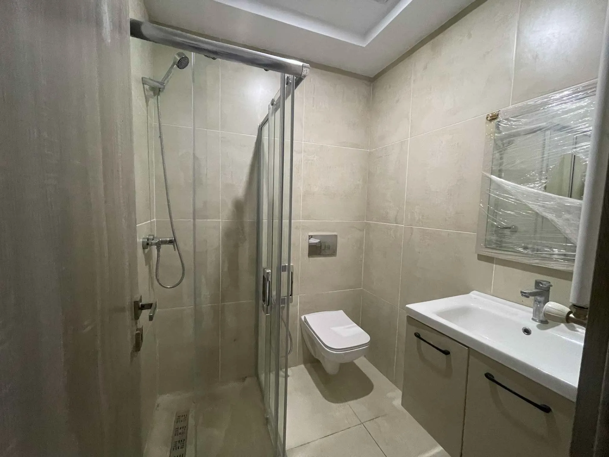 A louer un Duplex S4 à usage bureautique ou commercial à Ezzahra