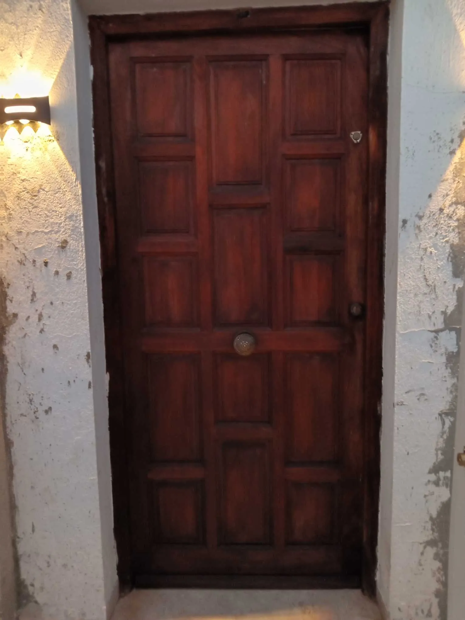 A V PORTE D ENTREE EN BOIS ROUGE BLENZ