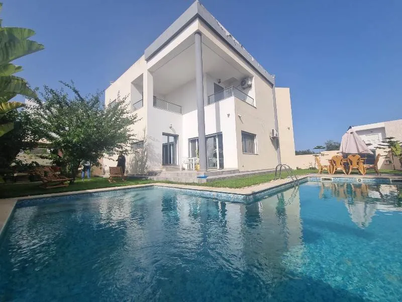 Villa CELOSIA (Réf: V2737)