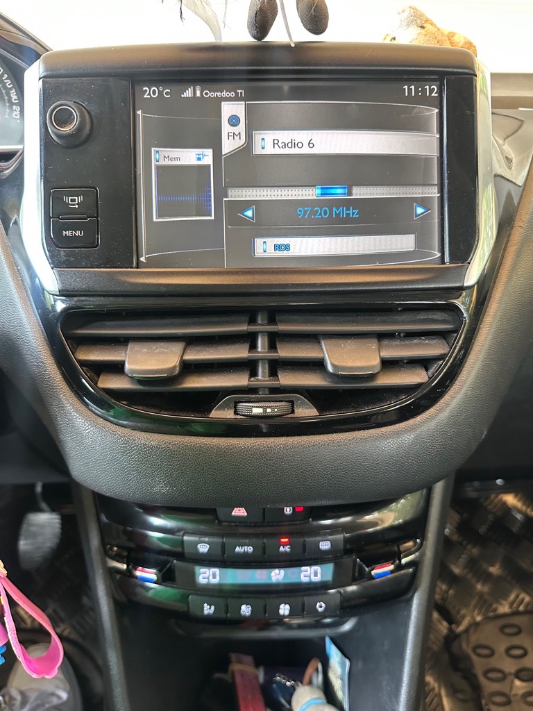 Peugeot 208 à vendre en très bon état