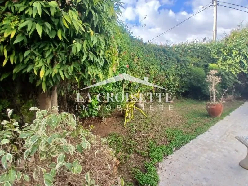 Villa S+5 avec piscine à louer à Gammarth MVL0047