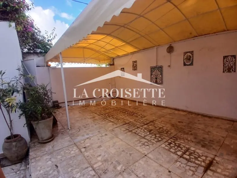 Villa S+5 avec piscine à louer à Gammarth MVL0047