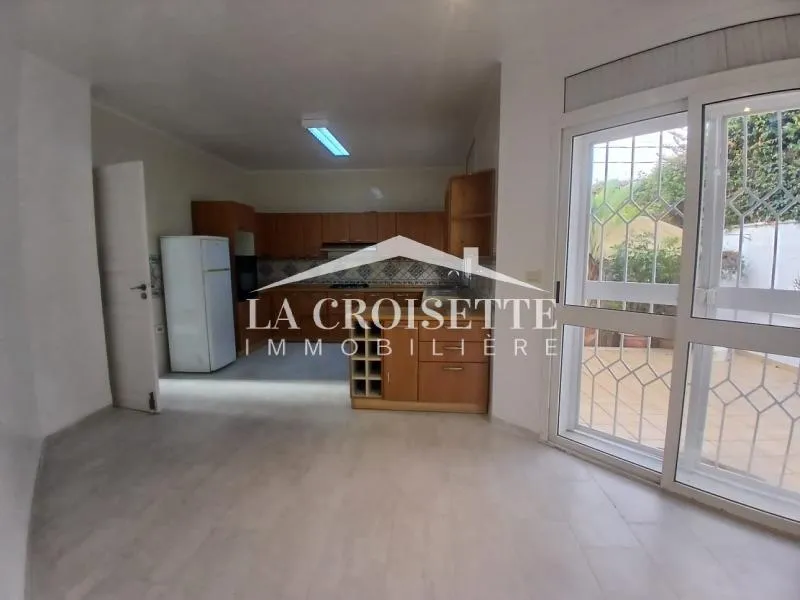 Villa S+5 avec piscine à louer à Gammarth MVL0047