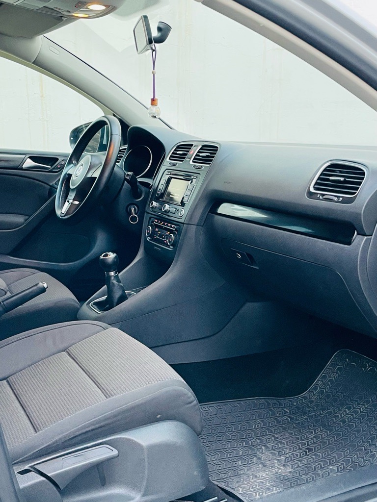 GOLF 6 ESSENCE JDIDA BAKOU