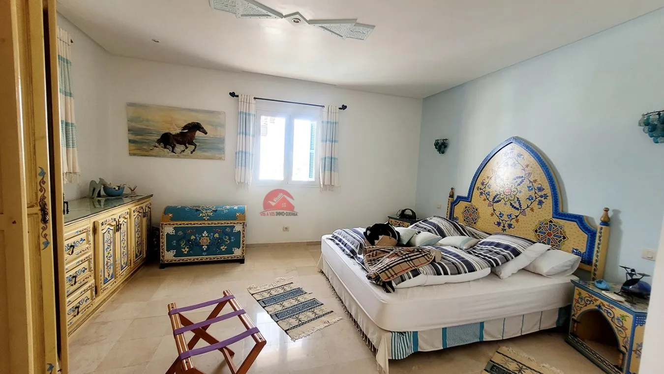 BELLE VILLA AVEC PISCINE PRIVÉE EN ZONE TOURISTIQUE DJERBA - RÉF V623