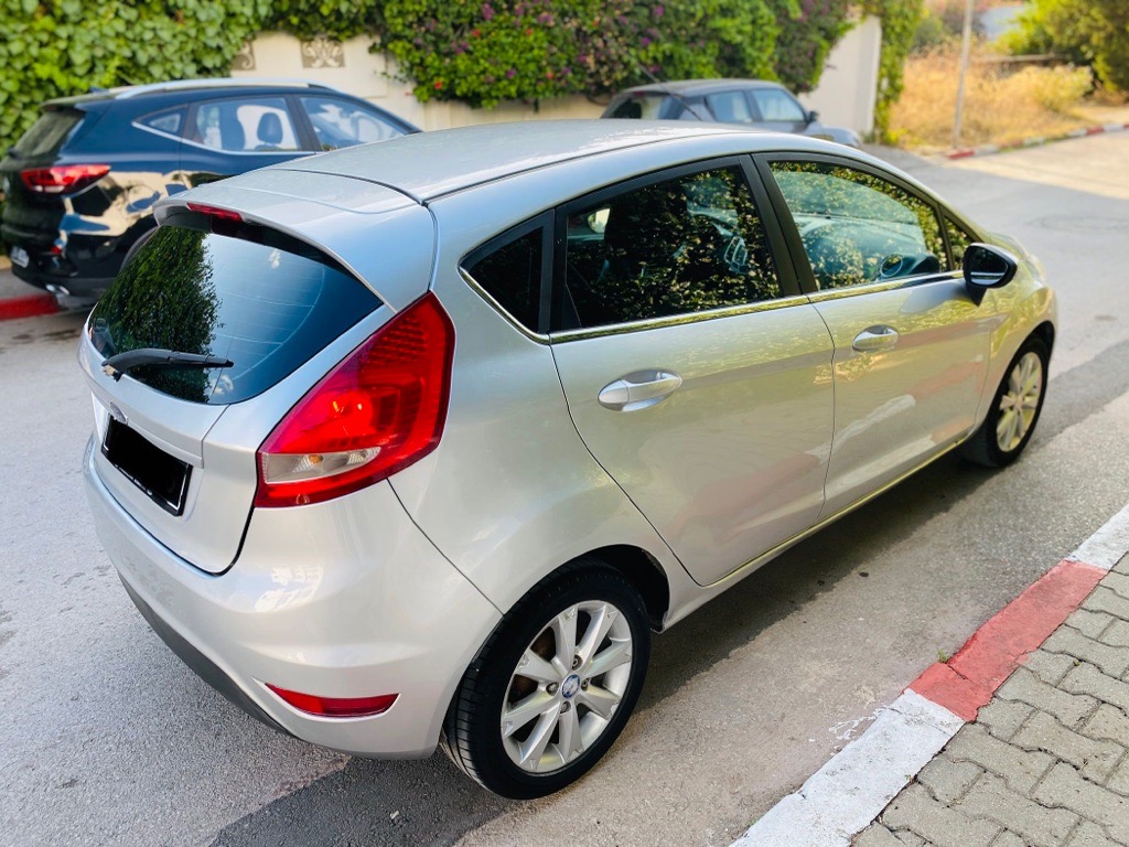 Ford fiesta titanium
