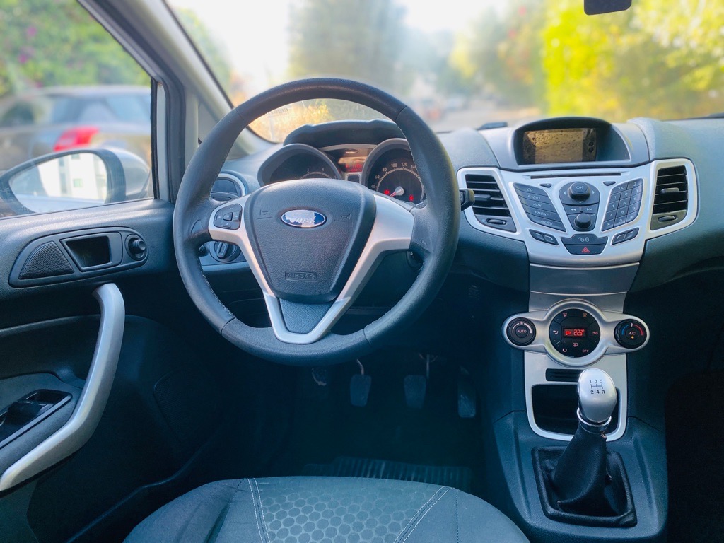 Ford fiesta titanium