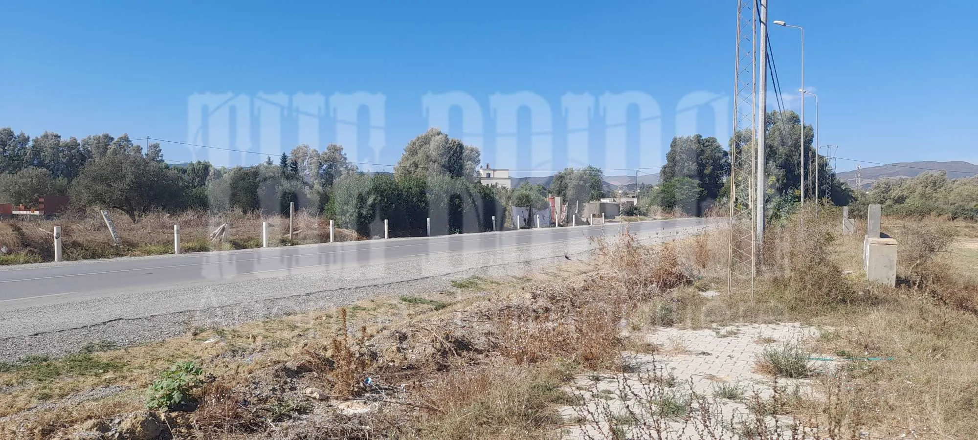 425 m² à Turki sur la route R27